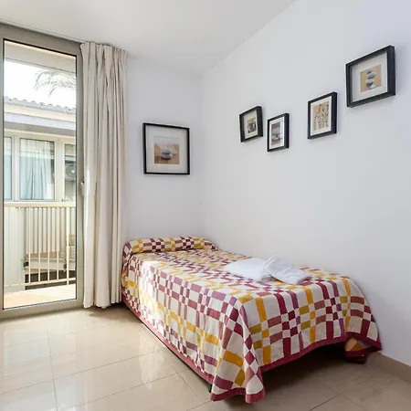 Yourhouse Puerto Apartamento *